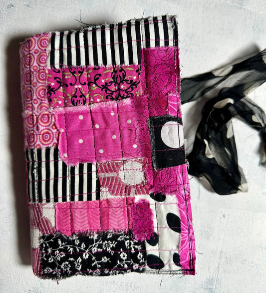 Pink and Black Quilted Journal (2d24)
